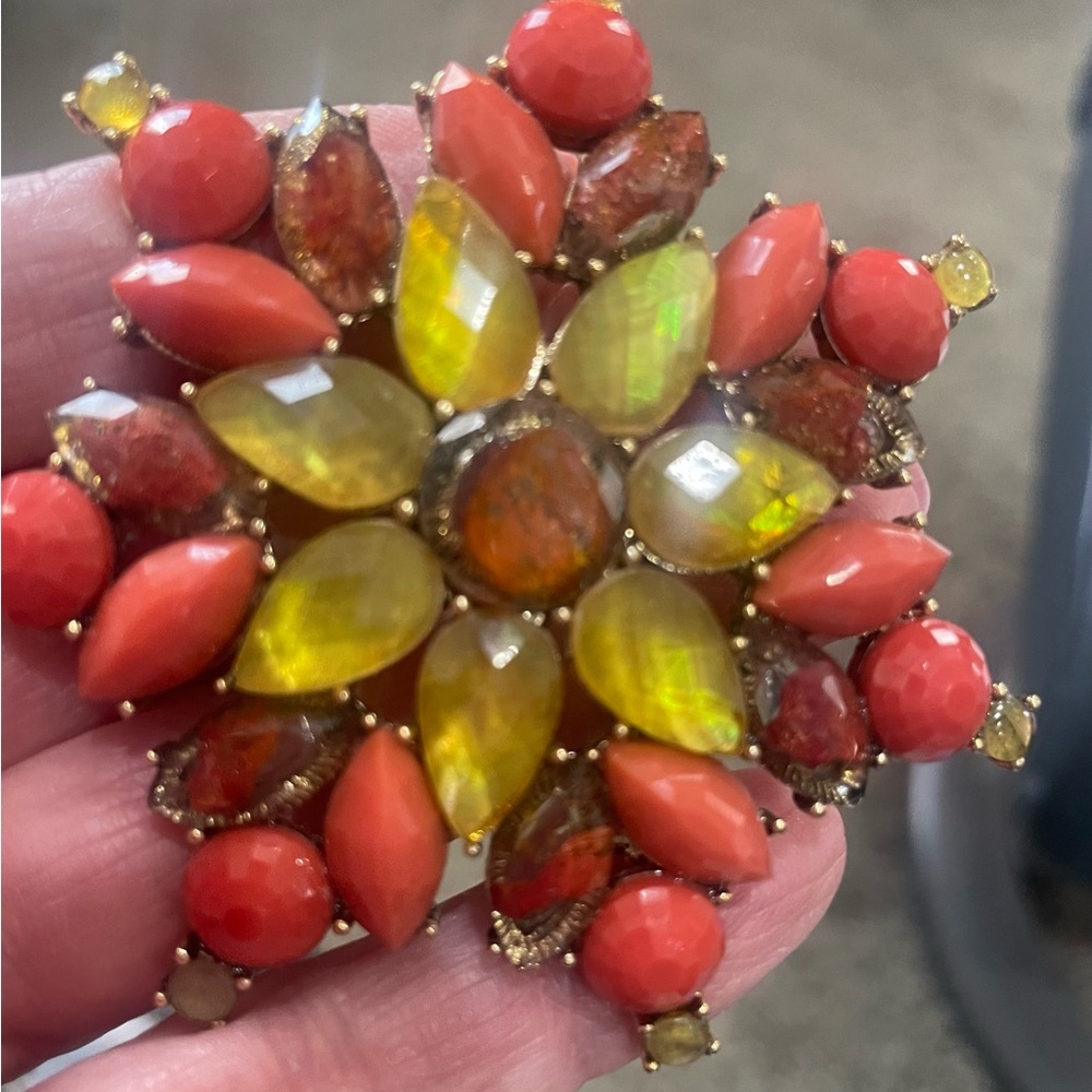 Elegant Coral and Yellow Gemstone Brooch